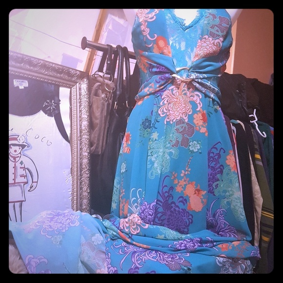 Marciano Dresses & Skirts - MARCIANO BY GUESS MAXI DRESS SIZE SMALL